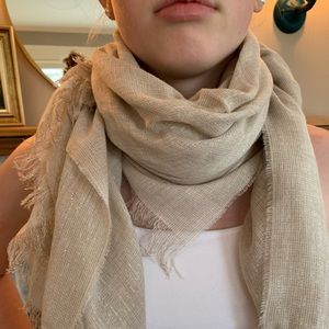 EILEEN FISHER Cotton sparkle scarf.